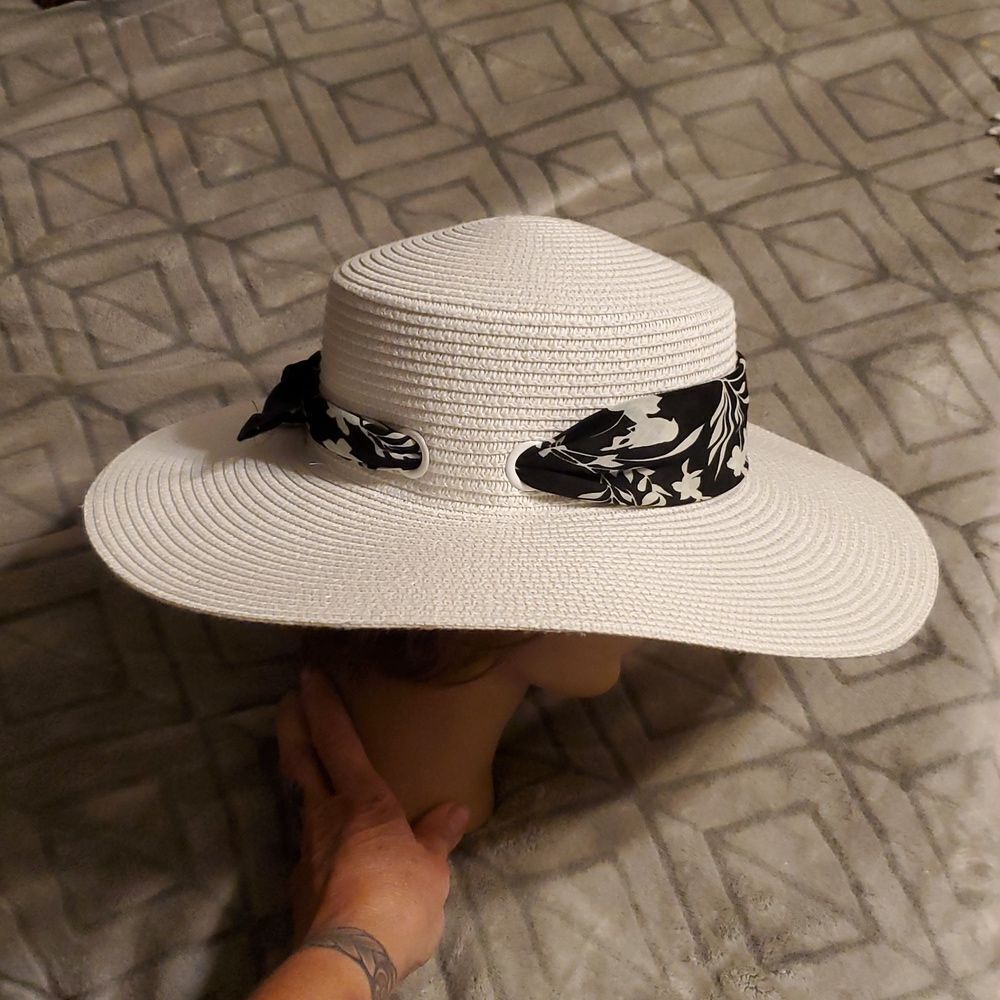 White and Black Floral Women's Sun Hat Bandana Wrap Flat Top Straw Hat - Picture 6 of 10